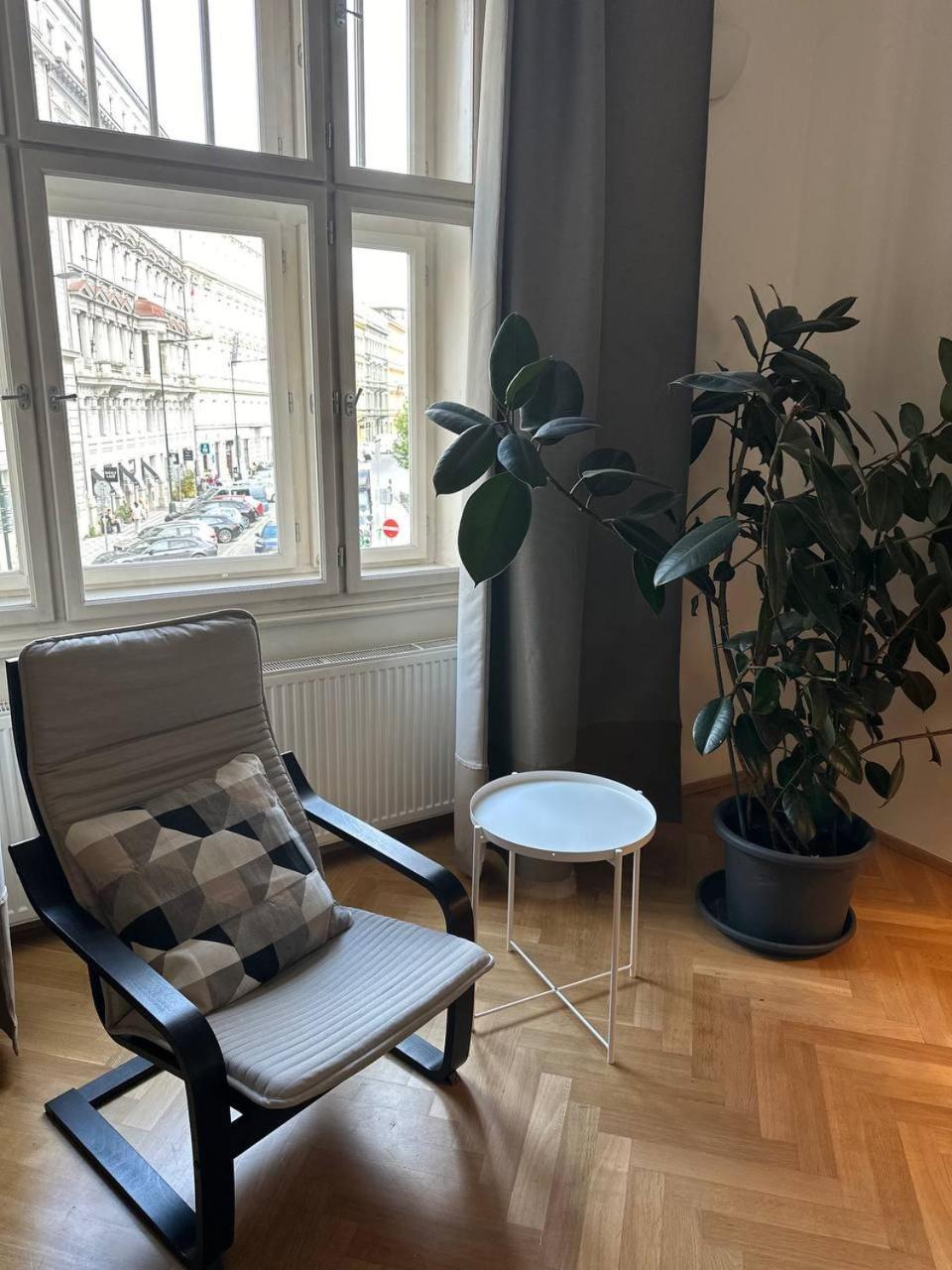 Spacious Elegance - A Central Gem Prague Exterior photo